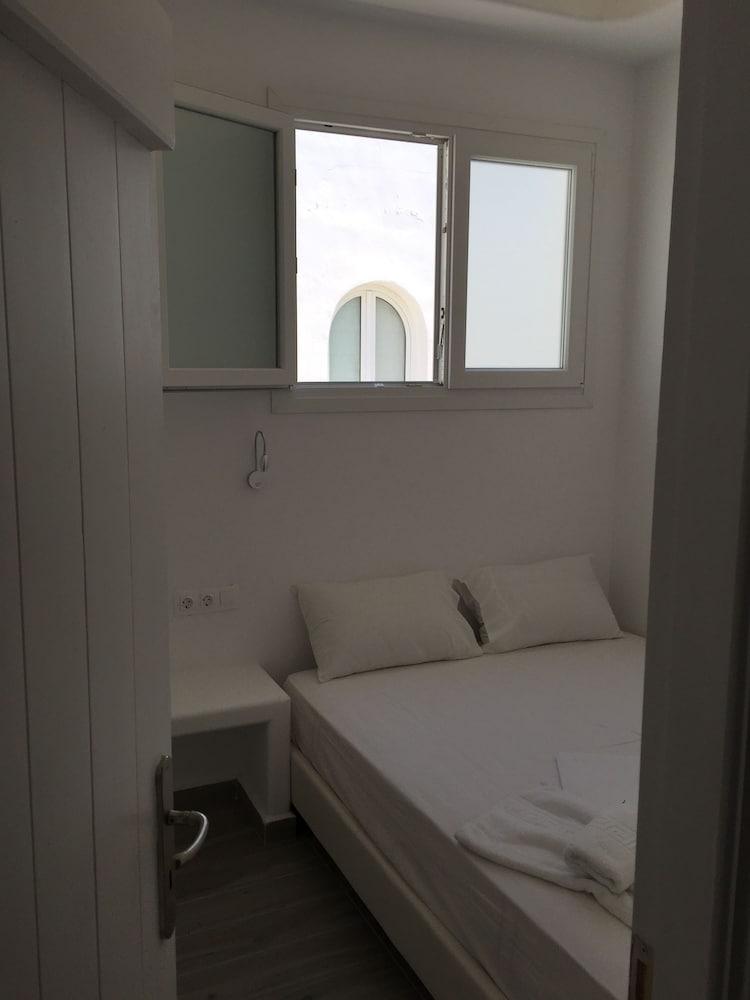 Depis Suites Naxos City Eksteriør billede